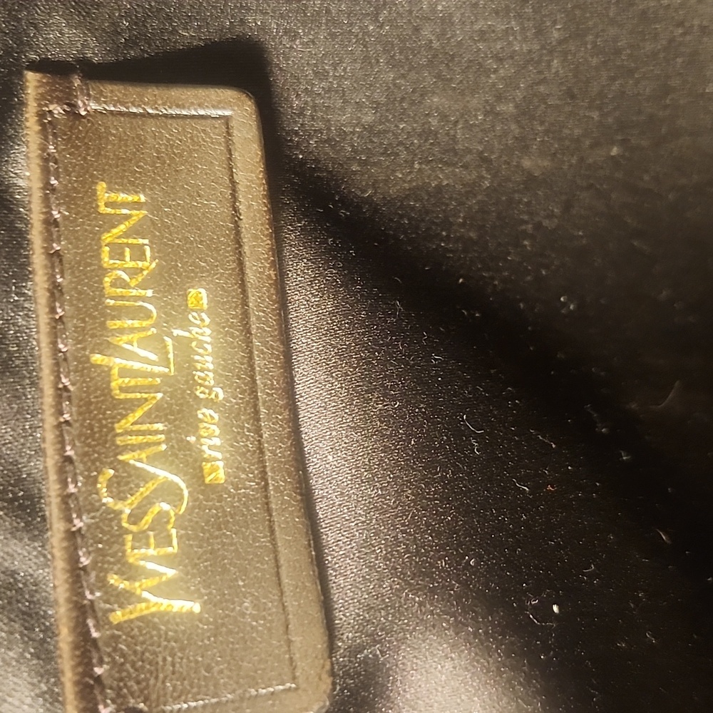 Yves Saint Laurent Off-White Shoulder Bag with Gold Accents - Picture 14 of 16